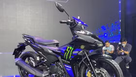 Yamaha Exciter 155 bản nâng bổ sung công nghệ chống bó cứng phanh ABS cho phanh trước.