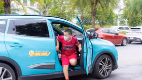 Xanh SM ra mắt dịch vụ Xanh2School đưa đón học sinh, sinh viên tới trường.