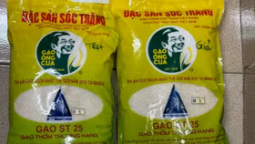 6 cơ sở kinh doanh gạo tại Hà Nội có dấu hiệu giả mạo thương hiệu Gạo Ông Cua