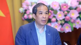 Phó Thống đốc Ngân hàng Nhà nước Việt Nam Đoàn Thái Sơn tại buổi họp báo