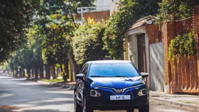 Ông Phạm Nhật Vượng thành lập công ty mới: Chuyên mua bán và cho thuê xe điện tự lái