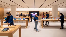 Apple lần đầu tiên giảm giá iPhone tại thị trường Ấn Độ