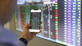 Nhà đầu tư nên căn bán khi thị trường có quán tính tăng trong các phiên tiếp theo