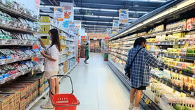 Tháng 2/2024 CPI và tổng mức bán lẻ tăng mạnh