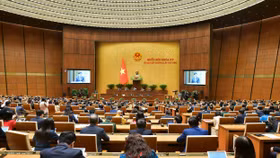 Quốc hội thông qua Luật Đất đai (sửa đổi)