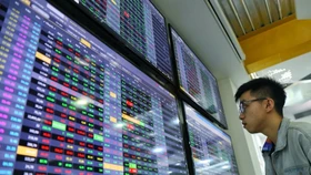 VN-Index duy trì xu hướng tăng, hướng lên vùng 1.300 điểm