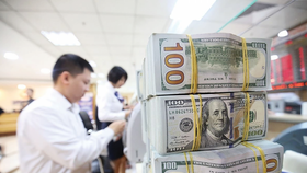 Tỷ giá USD hôm nay ngày 21/11: Giá bán ngân hàng tăng nhẹ, chợ đen giảm nhiệt