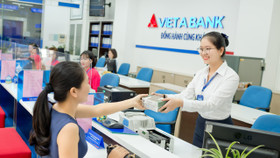 Lãi thuần từ hoạt động dịch vụ tăng mạnh, VietABank báo lãi 523 tỷ đồng sau nửa đầu năm