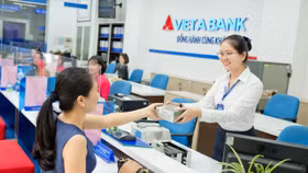 Lãi thuần từ hoạt động dịch vụ tăng mạnh, VietABank báo lãi 523 tỷ đồng sau nửa đầu năm