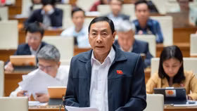 Đại biểu Phạm Văn Hoà (đoàn Đồng Tháp)