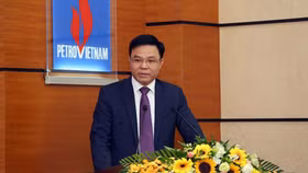 Ông Lê Mạnh Hùng