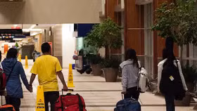 Đối mặt với tình trạng thiếu nhà ở, Canada dự định hạn chế nhận du học sinh quốc tế