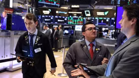 S&P 500 và Dow Jones tiếp tục lập kỷ lục mới nhờ đà tăng trưởng của Nvidia