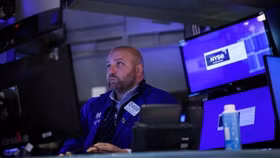 Dow Jones, S&P 500 suy giảm ở phiên thứ ba liên tiếp khi các nhà đầu tư ngóng chờ dữ liệu lạm phát