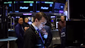 Chứng khoán Mỹ phục hồi khi thị trường lắng nghe những bình luận từ Fed