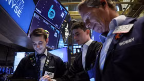 Dow Jones và S&P 500 thiết lập kỷ lục mới