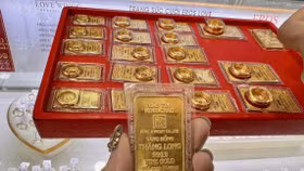 Giá vàng liên tục thiết lập kỷ lục mới