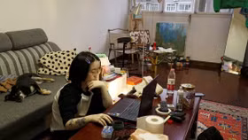 Kể từ khi nghỉ việc, Chu Yi dành nhiều thời gian ở nhà để làm việc mình thích