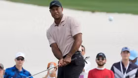 Tiger Woods gần như đã gắn bó với Nike trong suốt sự nghiệp của mình