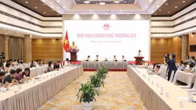 Thủ tướng yêu cầu tập trung tháo gỡ khó khăn cho hoạt động sản xuất kinh doanh