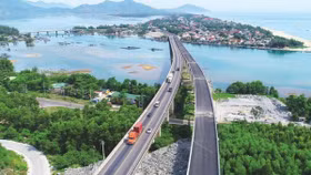 Cần đẩy nhanh tiến độ triển khai đầu tư trạm dừng nghỉ trên cao tốc Bắc - Nam phía Đông