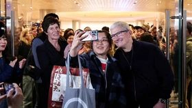 Vẫn mở rộng nhưng không từ bỏ Trung Quốc: Kế hoạch khôn ngoan của Apple với chuỗi cung ứng