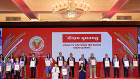 Tập đoàn Điện Quang nhận danh hiệu “Hàng Việt Nam chất lượng cao” năm 2024