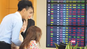 Những mảng tối trong bức tranh tài chính ngành chứng khoán, "cổ chứng" vẫn đầy tiềm năng