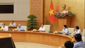 Phó Thủ tướng Trần Hồng Hà chủ trì cuộc họp bàn về dự thảo Luật Điện lực (sửa đổi)