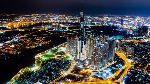 Việt Nam lần đầu “vượt mặt” Indonesia về GDP bình quân đầu người: Truyền thông Đông Nam Á nói gì?
