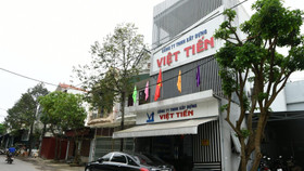 Vi phạm trong thi công, một ngày Xây dựng Việt Tiến nhận 2 quyết định chấm dứt hợp đồng