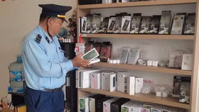 Phát hiện lượng lớn hàng hóa nhập lậu qua nền tảng thương mại điện tử