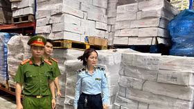 Tiêu hủy toàn bộ hàng hoá vi phạm của Công ty Thực phẩm Quỳnh Hương