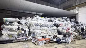 Công ty Trường Vinh Vina buôn bán lượng lớn cuộn vải không rõ nguồn gốc