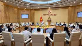 Tổ soạn thảo dự án Luật Giao dịch hàng hóa phái sinh đã họp cho ý kiến đối với dự thảo Luật và các văn bản quy định chi tiết thi hành