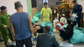 Một hộ kinh doanh ở Bắc Ninh bán hàng chục nghìn sản phẩm quần jean giả mạo nhãn hiệu, không rõ nguồn gốc