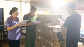 Phù phép bếp từ xuất xứ Trung Quốc thành bếp từ Đức và Thái Lan, một đối tượng bị khởi tố hình sự