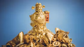 Quyết định nào cho vàng ngày vía Thần Tài?