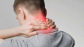 Tạm biệt đau cổ với những động tác dễ làm ngay tại nhà