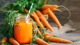 Nước ép cà rốt là một loại đồ uống giàu vitamin A, C, E, K cùng với các khoáng chất như kali và sắt