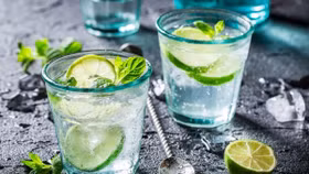 Tại sao nên uống nước chanh hàng ngày?