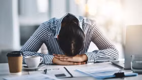 Đi làm để sống khỏe, không phải để kiệt sức