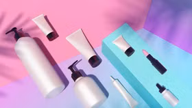 Mỹ phẩm và sản phẩm chăm sóc cá nhân chúng ta sử dụng hàng ngày có thể chứa các hóa chất độc hại mà người tiêu dùng hoàn toàn không hay biết (Ảnh minh họa)