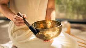 Sound Healing: Tắm mình trong âm thanh, cân bằng cảm xúc và cơ thể