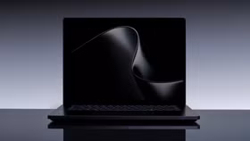 Microsoft ra mắt Surface Laptop Ultra, trang bị chip NVIDIA thế hệ mới nhất