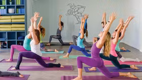 Yoga giúp người bệnh ung thư vượt qua bóng tối mệt mỏi và lo âu