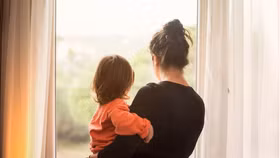 Mẹ đơn thân lương 13 triệu và hơn 500 triệu tiết kiệm có nên đón con lên thành phố?