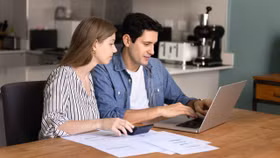 Thu nhập 180 triệu/tháng, cặp vợ chồng 38 tuổi lên kế hoạch phân chia tài sản cho con và nghỉ hưu trong 10 năm tới