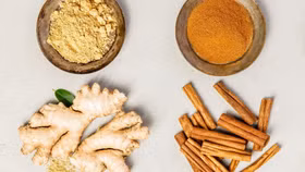 Gừng và quế nằm trong số những loại thảo mộc giúp hạ huyết áp