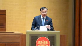 Chủ nhiệm Ủy ban Quốc phòng, An ninh và Đối ngoại, Thượng tướng Lê Tấn Tới trình bày báo cáo thẩm tra Dự án Luật An ninh mạng